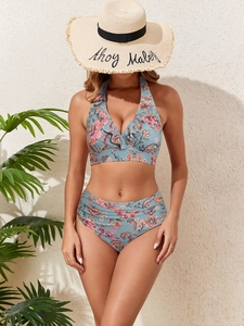 Set bikini floreale con volant e vita alta in stampa blu vintage di tendenza