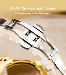Détail du fermoir papillon en acier inoxydable 316L avec finition argentée sur le bracelet
