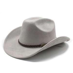 Detailaufnahme grauer Cowboyhut aus Wildlederimitat mit Flechtband und Metallakzent