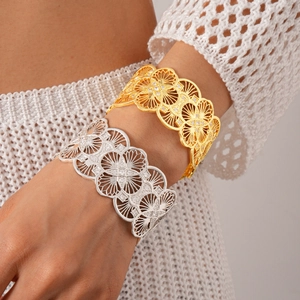 Bohemian 18k gold plated hollow flower cuff bracelet with sparkling zircon stones
