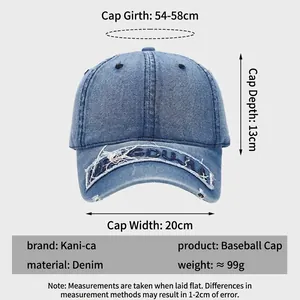 Berretto da baseball in denim lavato blu scuro con visiera rovinata e guida alle misure
