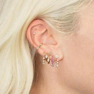 Détails de boucles d'oreilles créoles en argent S925 avec zircon ovale et clous fleuris