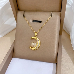 Collana Con Pendente Luna E Cuore Catena In Acciaio Inossidabile Placcato Oro Rame Con Micro Pavé Di Zirconi Da Donna