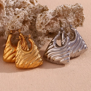 Chunky Stainless Steel Wavy Texture Hoop Earrings Gold Silver Plated Geometric Trapezoid Earrings For Women Fashion Jewelry