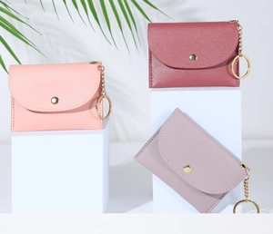 Porte-cartes enveloppe minimalistes en rose pastel et violet avec boutons pression dorés