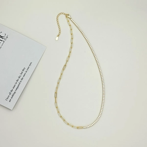 Detail of S925 sterling silver olive branch necklace with zircon and lobster clasp