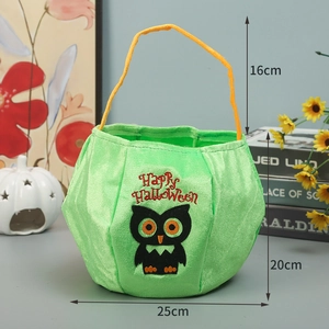 Detailed dimensions of green Halloween owl treat bag with velvet fabric and embroidery