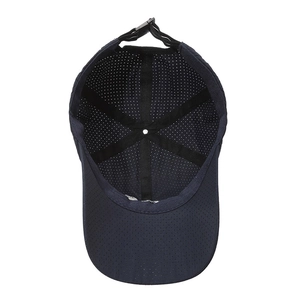 Casquette de baseball bleu marine respirante avec tissu perforé et sangle réglable