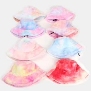 Cappelli a secchiello invernali in finta pelliccia di coniglio con motivi tie-dye