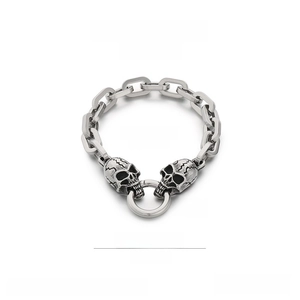 Detail of punk stainless steel skull bracelet with rectangular links and dimensions