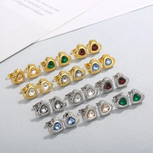 Herz-Ohrstecker aus Edelstahl Set mit bunten Kristallsteinen für Damen in vielen Farben
