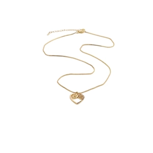 Elegante collana con pendente a cuore dorato e zirconi su una catena a scatola