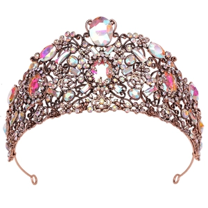 Couronne de mariée baroque luxe en or rose avec strass irisés et cristaux brillants