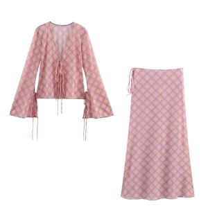 Ensemble Haut Et Bas Pour Femmes Style Européen Et Américain À Carreaux En Maille Imprimée Chemise À Manches Longues Col V Jupe