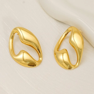 Boucles d'oreilles géométriques dorées en acier inoxydable style méduse moderne