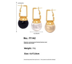 Détails des boucles d'oreilles en perles colorées en acier titane doré avec dimensions