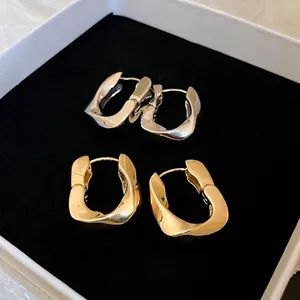 Boucles D'oreilles Créoles Géométriques Torsadées En Forme De U En Cuivre Plaqué Or Véritable Pour Femmes Avec Tige En Argent