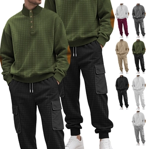 Tuta da uomo in maglia a nido d'ape con felpa polo e pantaloni sportivi colorati