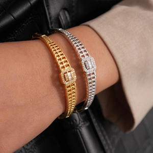 Bracelets ajourés plaqués or 18 carats avec boucles carrées en zircon pour femme