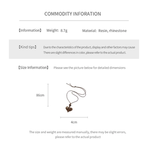 Tableau des spécifications du collier pendentif cœur en résine avec dimensions et détails