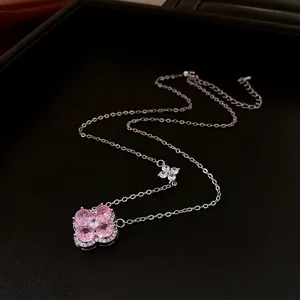 Collier Pendentif Cuivre Zircon Rose Trèfle À Quatre Feuilles Fleur Doux Élégant Chaîne Clavicule Pour Femmes