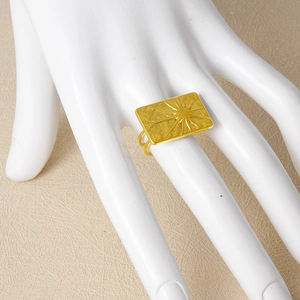 Bague rectangulaire en acier 304 doré avec motif soleil et anneau ouvert ajustable