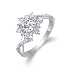Macro shot of S925 silver ring featuring snowflake lab diamond and twisted halo band