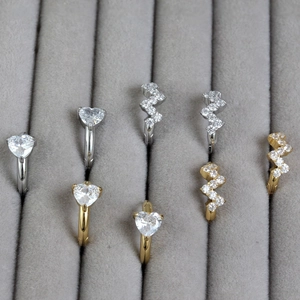 Parure de boucles d'oreilles en zircon style Ins avec motifs cœur et vagues dorés