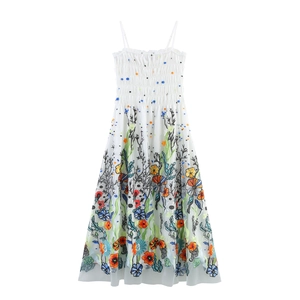 Elegante Abito Lungo In Mesh Ricamato Con Corpino Arricciato E Spalline Vestito Estivo Bianco Dolce Per Donna