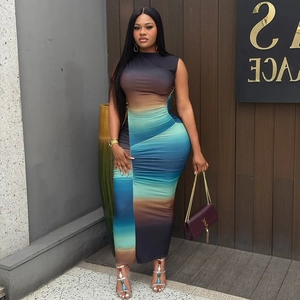 Sexy gradient bodycon maxi dress with high neck, sleeveless design and side ruching