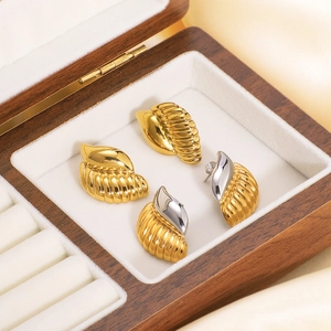 French retro style shell-textured stainless steel stud earrings in gold and silver