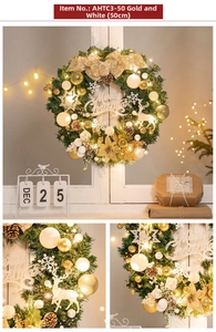 Vue détaillée d'une couronne de Noël 50cm or et blanc avec LED et ornements festifs