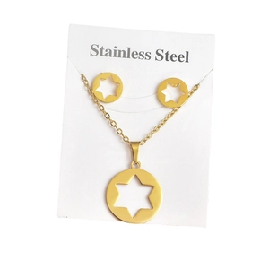 Parure de bijoux en acier doré avec collier et boucles d'oreilles hexagrammes évidés