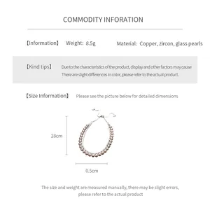 Détail du bracelet fleurs en zircon et perles de verre avec chaîne cuivre 28cm