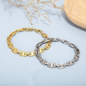 Minimalist stainless steel chain bracelet set in gold and silver with lobster clasp