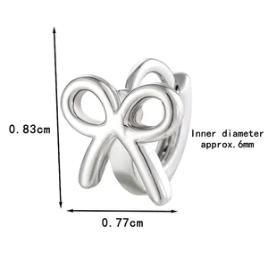 Orecchini a cerchio con fiocco in argento lucido per donna, diametro 6mm