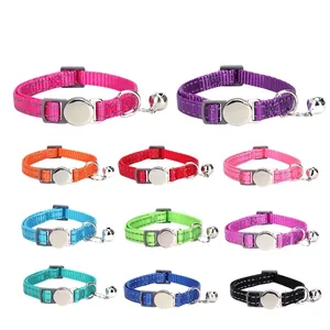 Collari riflettenti in nylon per gatti con fibbia in metallo e campanello in 11 colori vivaci