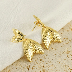 Retro 18K gold-plated fishtail stud earrings in polished titanium steel for women