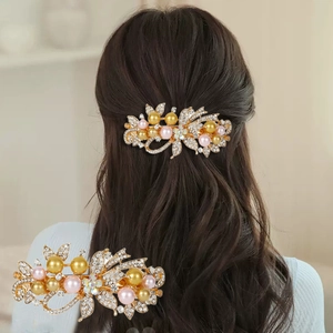 Barrette Cheveux Florale Élégante Avec Fausses Künstliche Perles Strass Alliage Zinc Pince À Ressort Pour Femmes Style Coréen