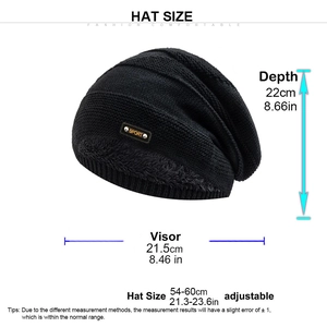 Größenangaben der schwarzen Strickmütze mit warmem Futter und Maßen in Zentimetern