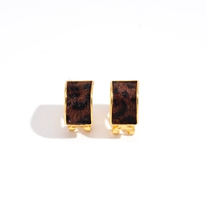 Retro geometric C-shaped earrings with leopard print faux fur and gold metal frame