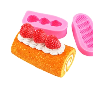 Stampo in silicone a 3 cavità fragola e crema ondulata per decorazione torte e DIY