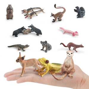 Set di statuette realistiche di animali selvatici con castoro, coccodrillo e koala