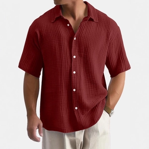Men's loose fit short sleeve cotton shirt in burgundy with breathable crepe texture