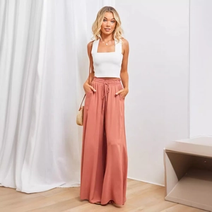 Ensemble haut court blanc et pantalon large taille haute rose poudré pour femme