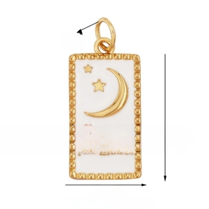 Detail of gold rectangular Moon tarot pendant with dimensions 18mm by 10mm and weight 2.23g