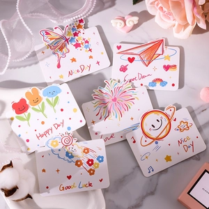 Un lot de jolies cartes de vœux dessinées à la main avec des illustrations colorées
