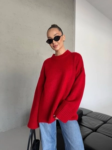 Oversized red knit sweater for women with crew neck and textured long sleeves style