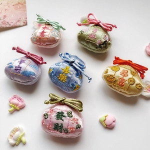 Colorful Chinese style embroidered pouch brooches with traditional floral patterns