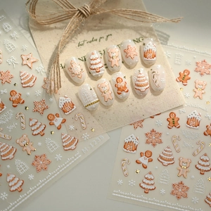 3D Weihnachts-Nagelaufkleber mit Lebkuchenmann und Schneeflocken für die Maniküre